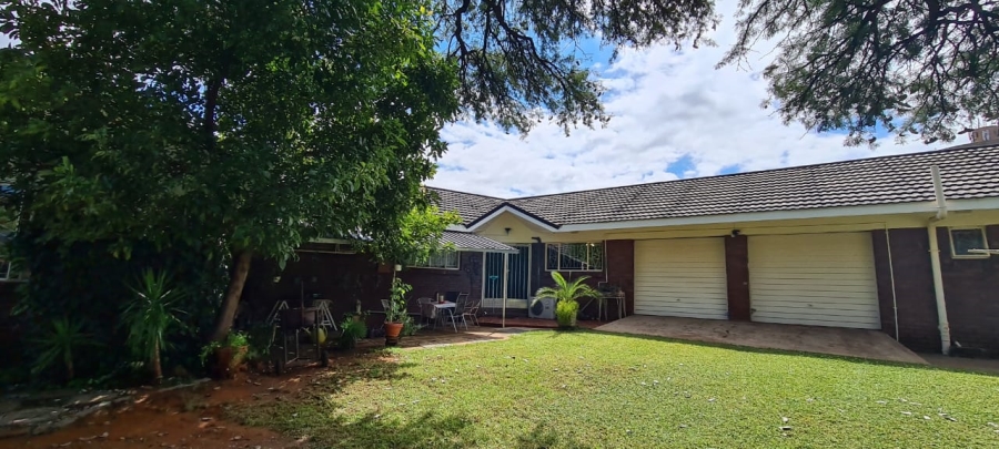 To Let 4 Bedroom Property for Rent in Kuruman Northern Cape